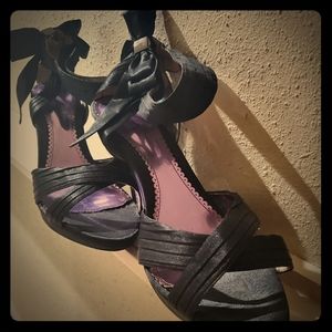 Black Bow Heels